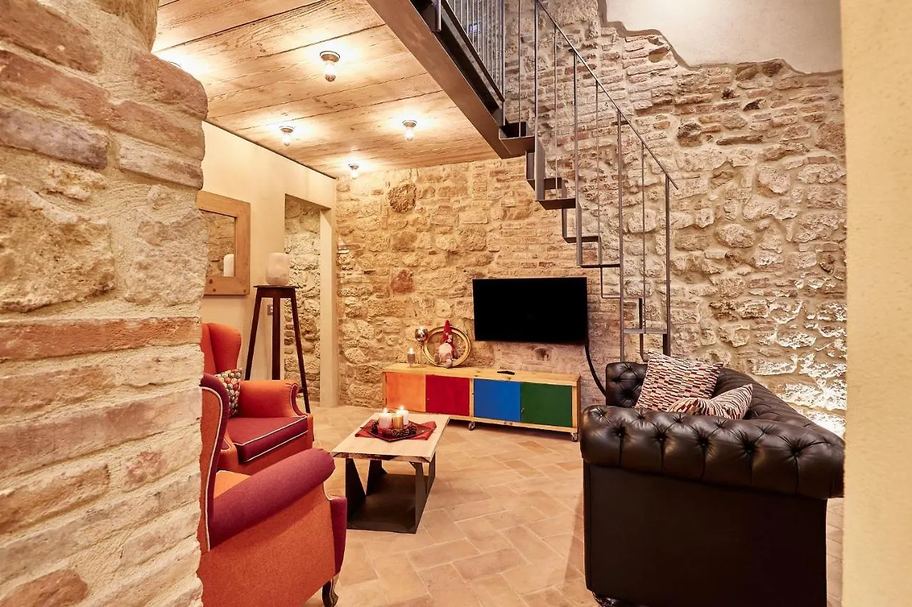 La Civetta, Montepulciano Apartment In Historical Center, Free Wifi